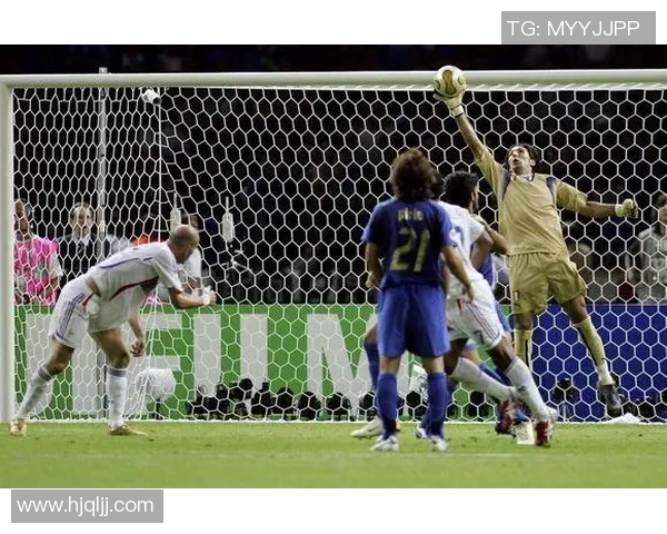 卡西利亚斯与布冯精彩扑救对决回顾,谁才是门神之王